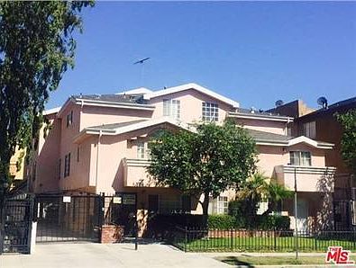 5th image of 5328 Riverton Ave