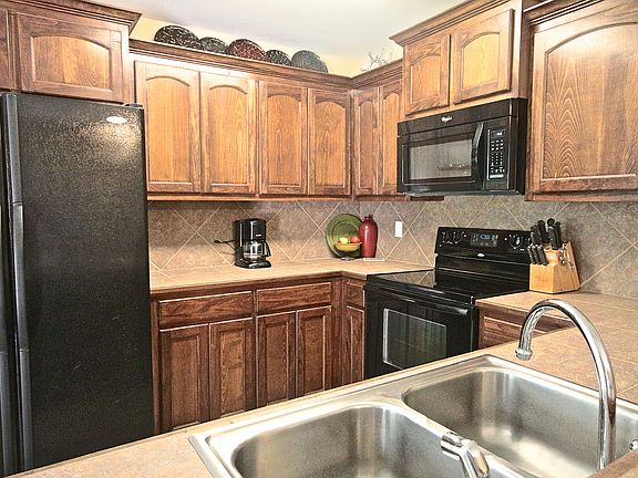4th image of 15487 Oakstone Dr