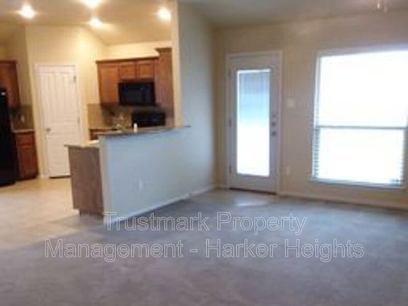 2nd image of 3412 Lucas St