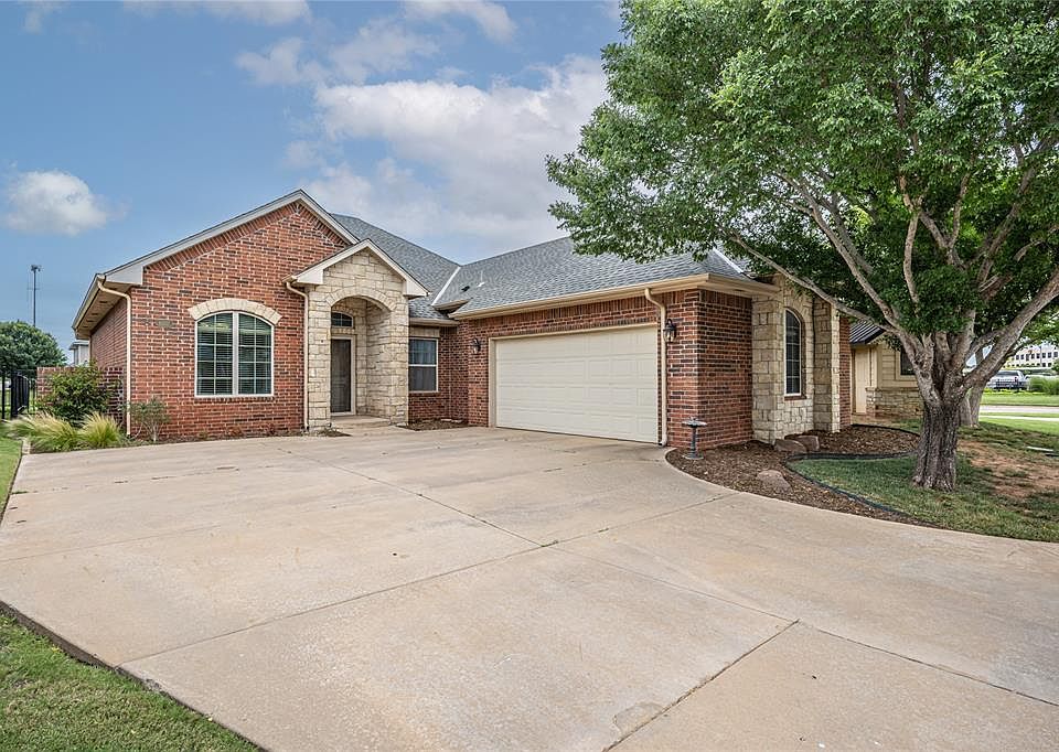 1st image of 10337 Hawthorn Dr