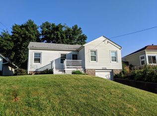 2536 Middle Rd, Davenport, IA 52803