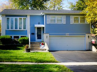 7808 Valley View Ln, Woodridge, IL