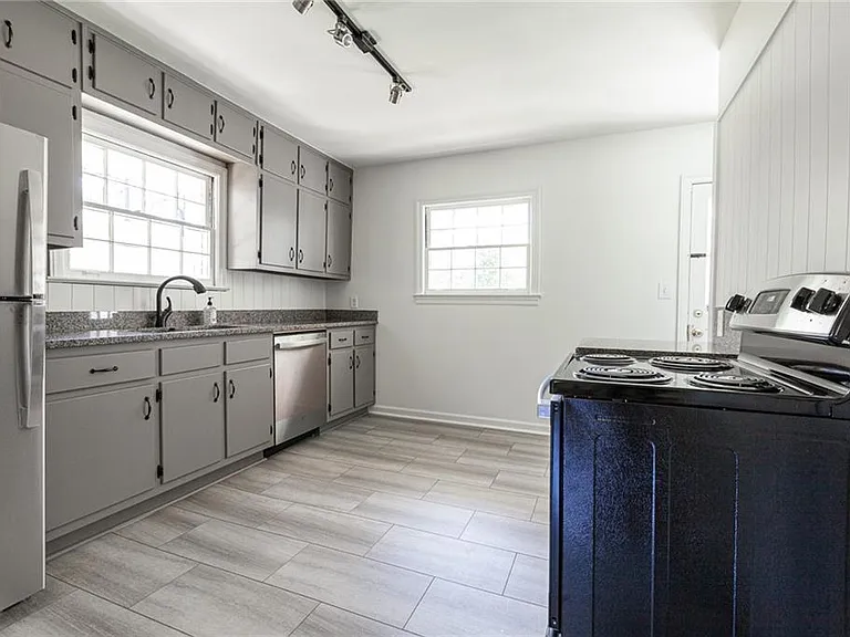 2115 Pinellas Trl — Photo 4