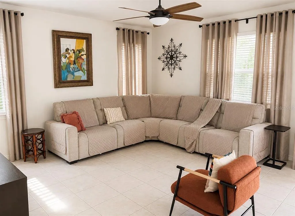 5 bed, 3.0 bath, 2654 sqft, $3,080 — Photo 3