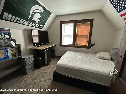 4 bed, 1.5 bath, 860 sqft, $3,200 — Photo 4