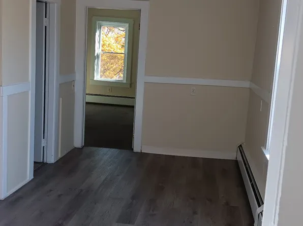 85 Pine St, Southbridge, MA