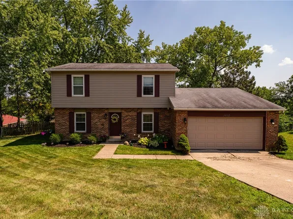 1410 Sherwood Forest Dr, Dayton, OH 45449
