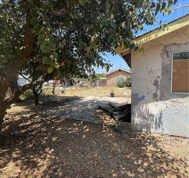 1st image of 9781 Telfair Ave