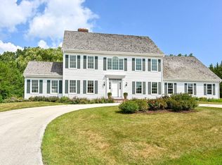 200 E Ravine Dr, Mequon, WI 53092