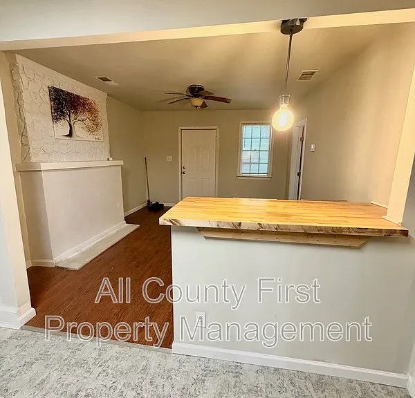 1110 Cato St NW — Photo 4