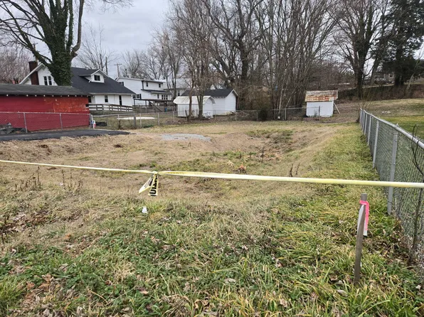 202 Eckstein St, Somerset, KY 42501