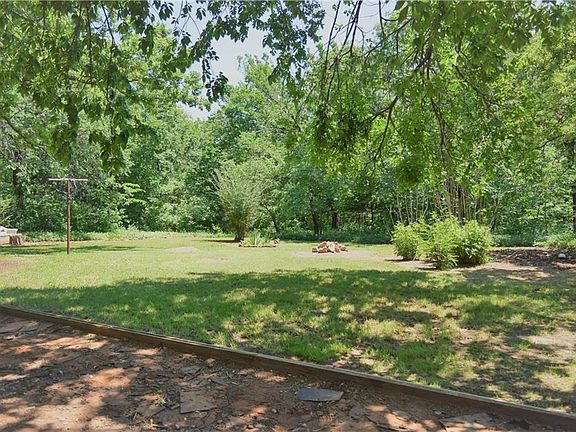 2nd image of 11141 Silverleaf Ln