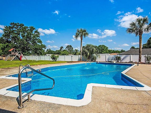 4th image of 10517 Buxton Rd