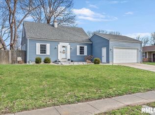 2221 Croydon Dr, Springfield, IL 62703