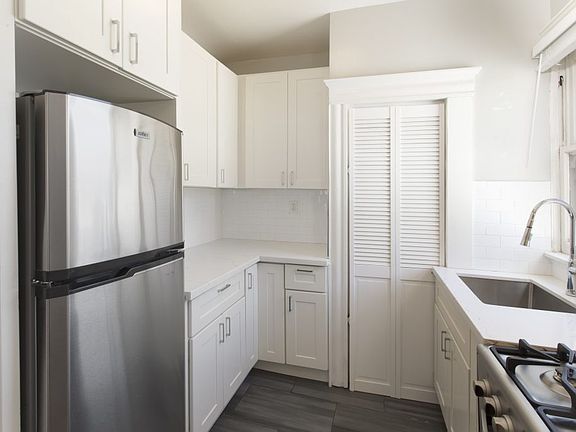 3rd image of 2888 16th St APT 8