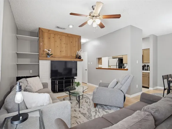 908 Poplar St APT 206, Austin, TX 78705