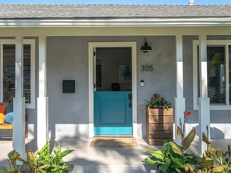 305 Neptune Ave — Photo 6