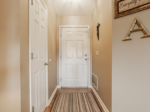 4th image of 5508 Cherry Birch Dr