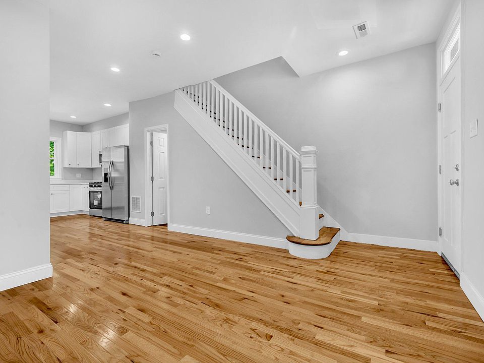 1st image of 1602 Carswell St