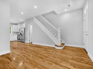 1602 Carswell St, Baltimore, MD 21218