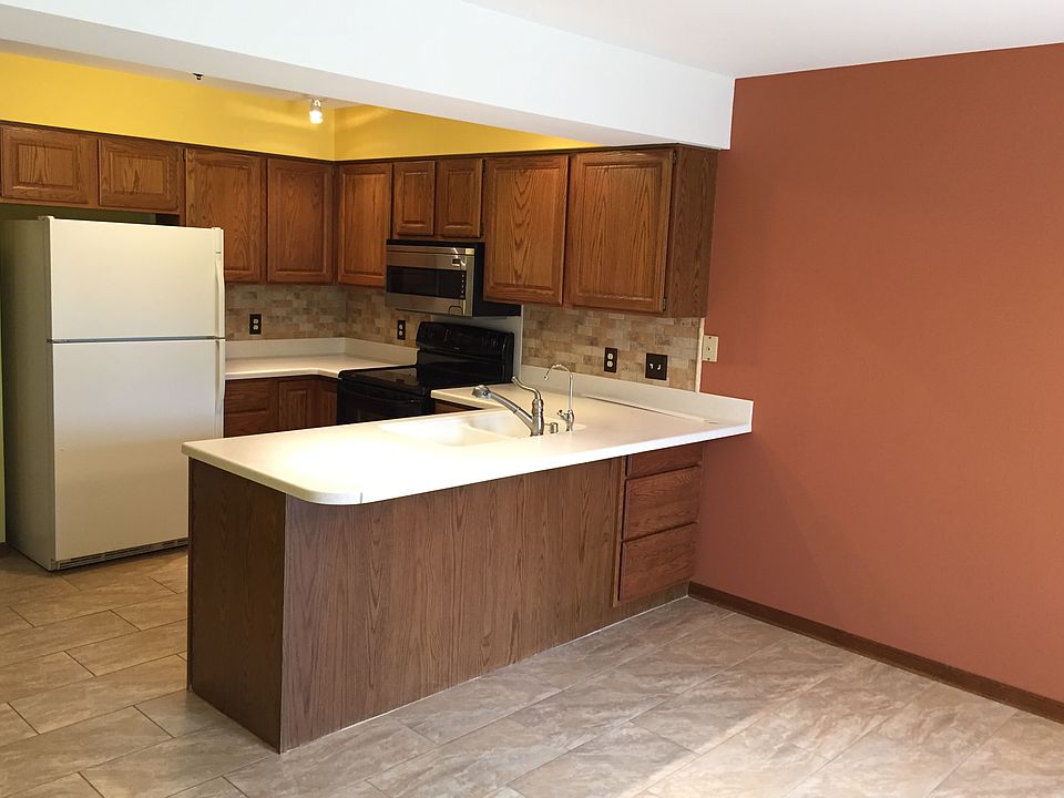 1st image of 6019 Oak Creek Dr