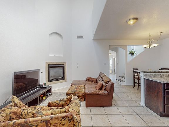 4th image of 4612 Holiday Breeze Pl NE