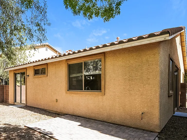 4344 Desert Home Ave — Photo 16