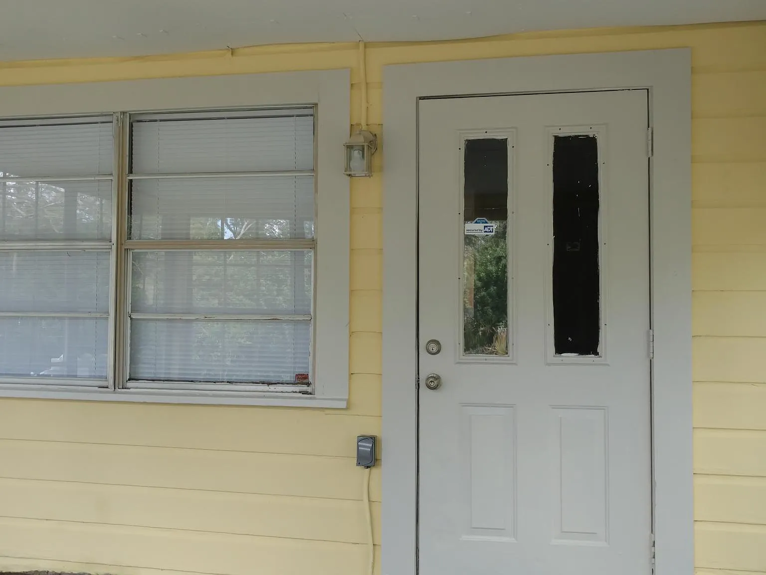 139 S Pine Hills Rd — Photo 2