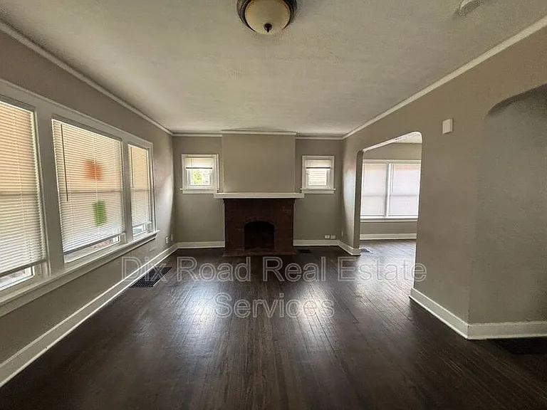 2312 Wyoming St — Photo 7
