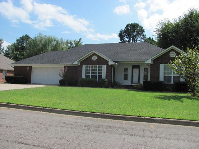 1st image of 906 Deerfield Ct