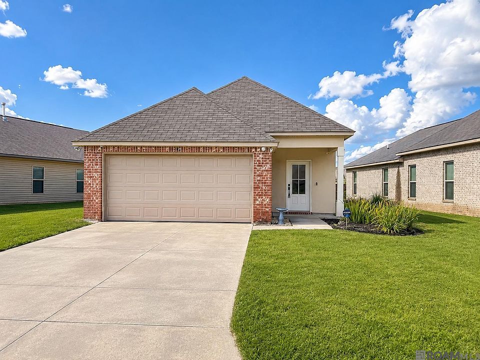 1st image of 15484 Oakstone Dr