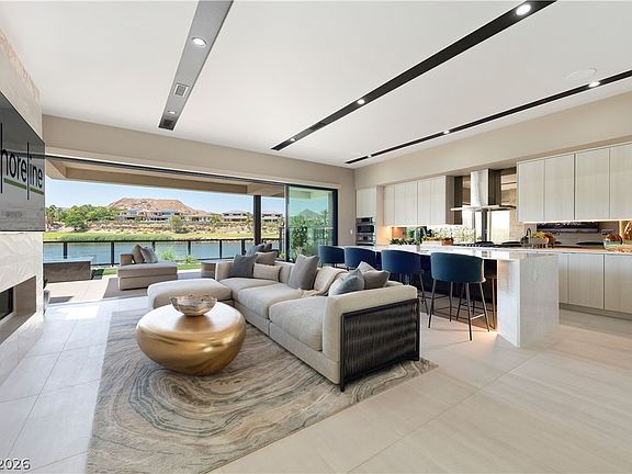 4th image of 68 Lakefront Dr