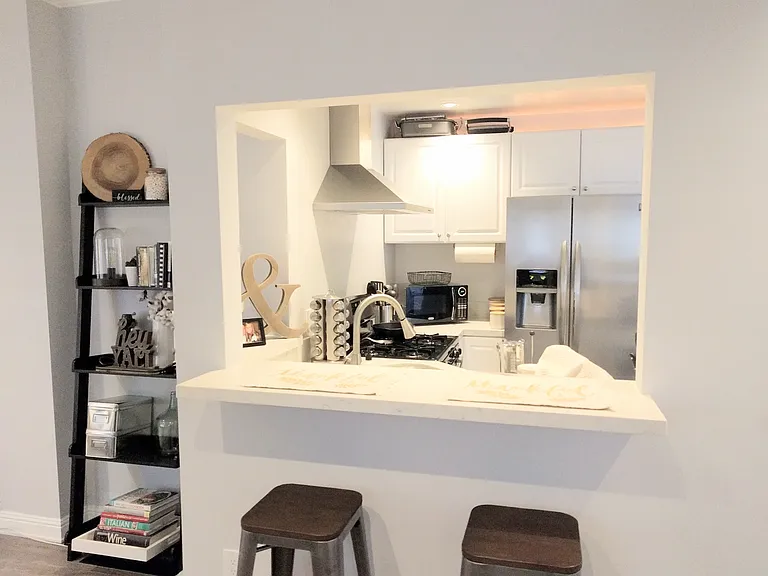 652 N Marengo Ave #102 — Photo 19