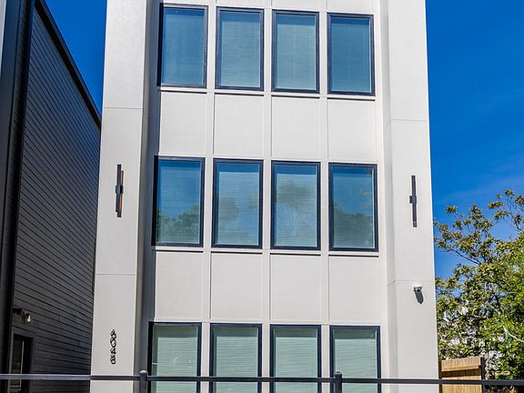 2nd image of 6048 S Eberhart Ave