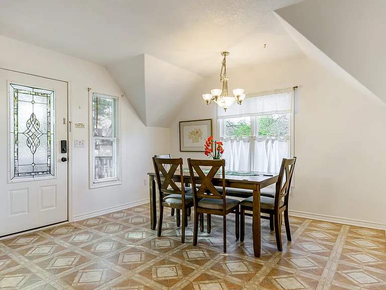 433 W San Antonio St #C — Photo 21