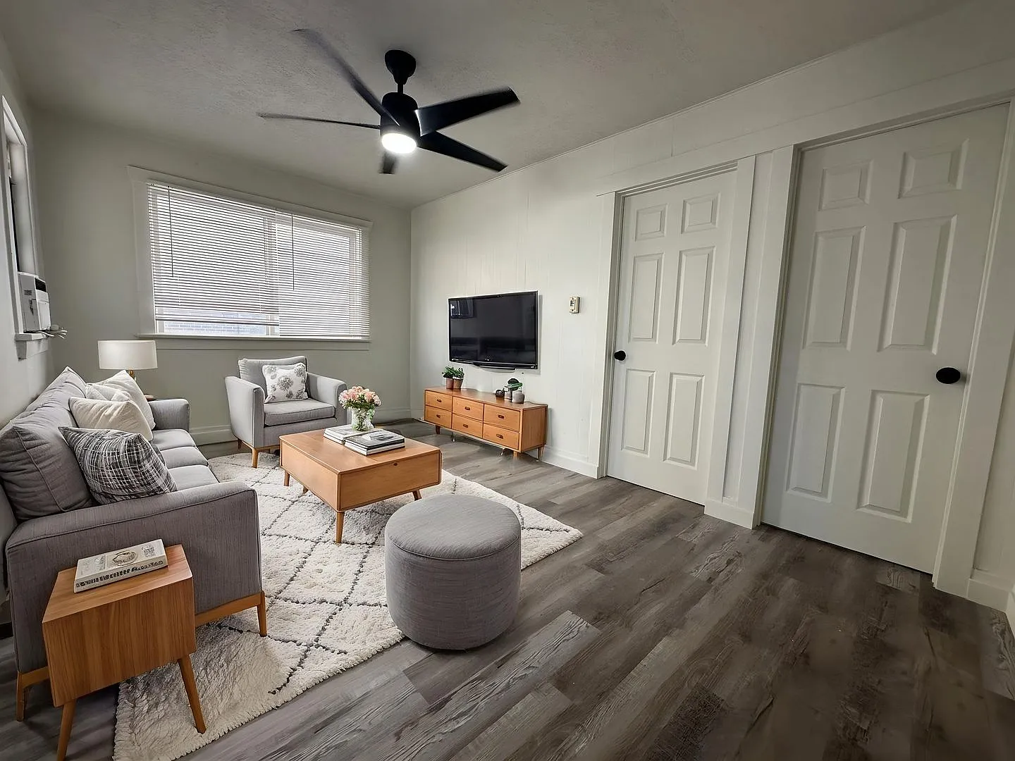Villa Vista Commons — Photo 1