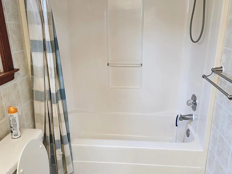 1012 Capstone Xing — Photo 11