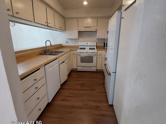 5th image of 340 S Steckel Dr APT C