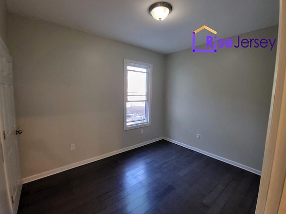 2nd image of 842 S 15th St #2A