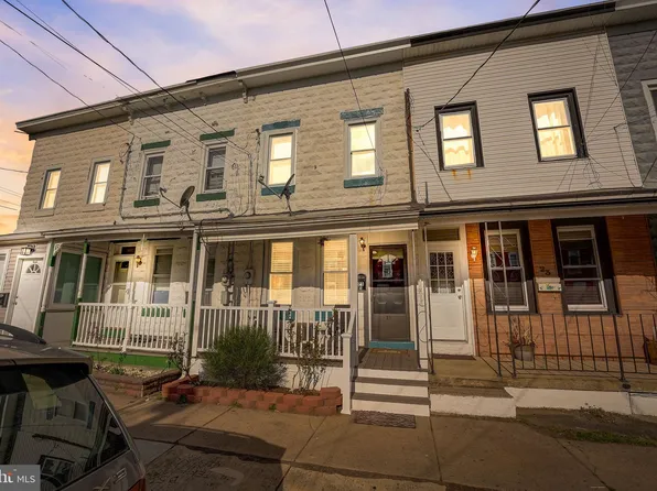 21 Lily St, Hamilton, NJ 08610