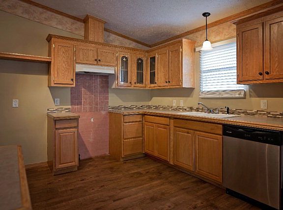 4th image of 903 E Mesquite Ln
