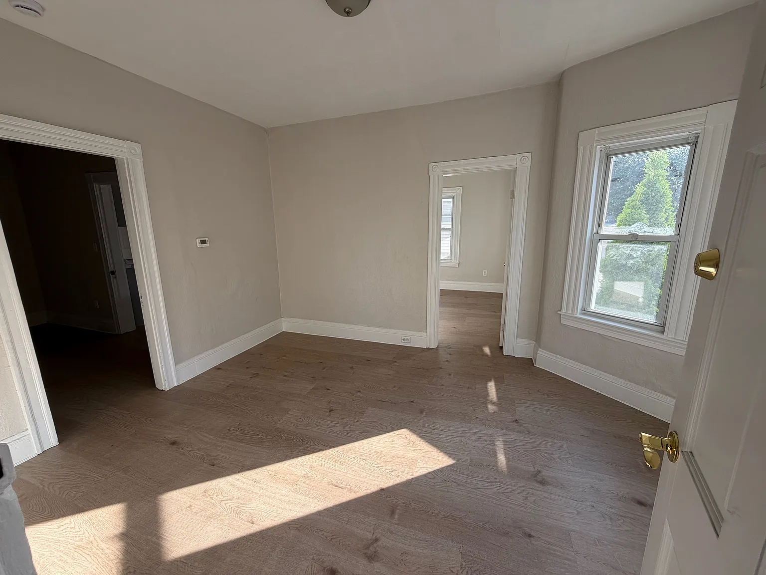 2 bed, 1.0 bath, 1000 sqft, $3,050 — Photo 3