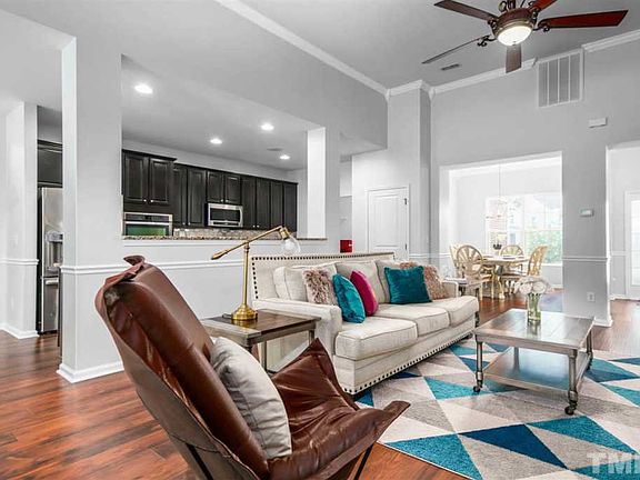 5th image of 549 Callandale Ln