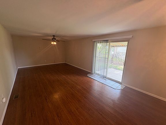 3rd image of 1001 Heathwood Dr