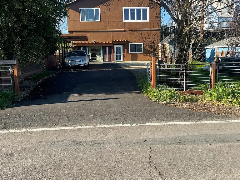 Taylor Rd — Photo 10
