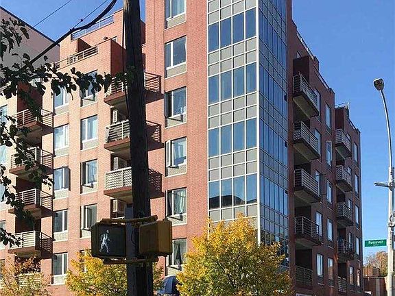 2nd image of 3834 Parsons Blvd #6