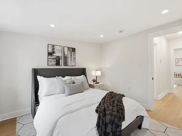 207 4th Street image 18 of 21