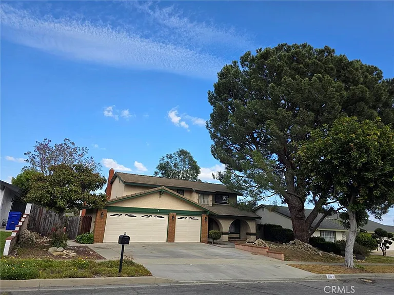 1528 Coolcrest Ave — Photo 3