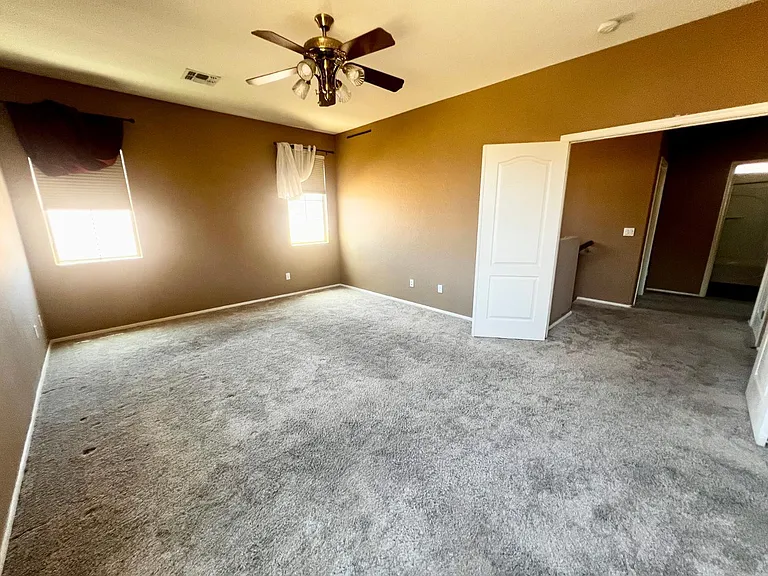 879 E Stottler Dr — Photo 36