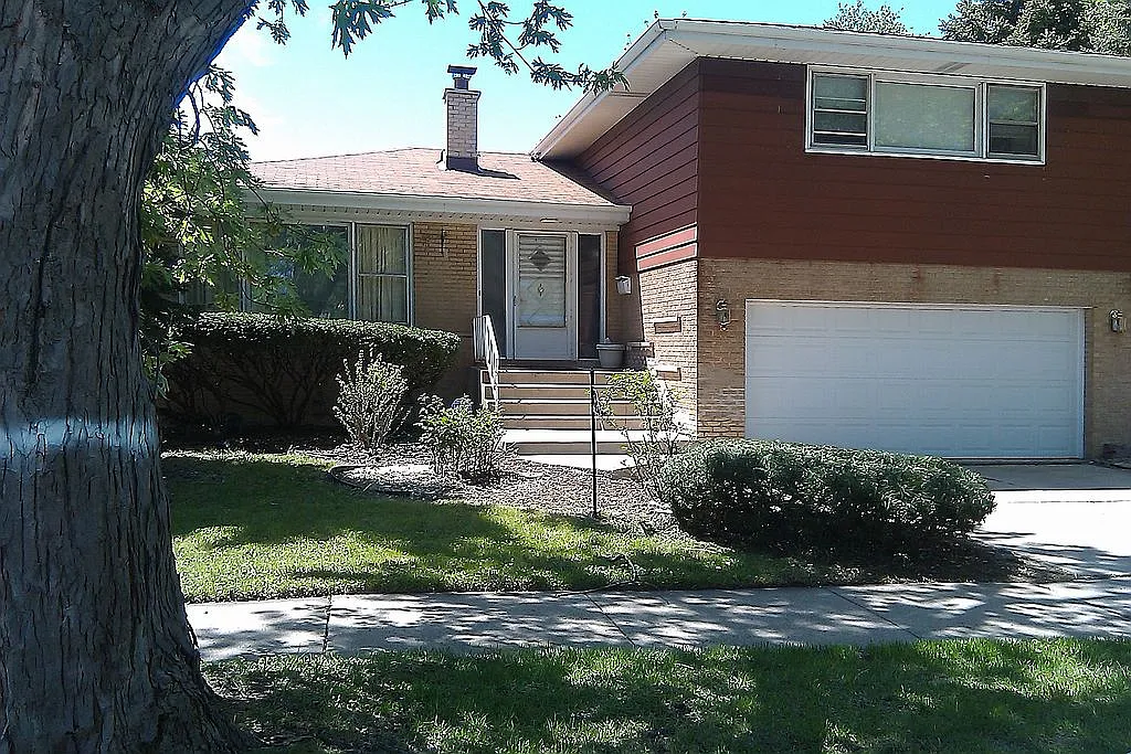 14721 Parkside Dr photo 1